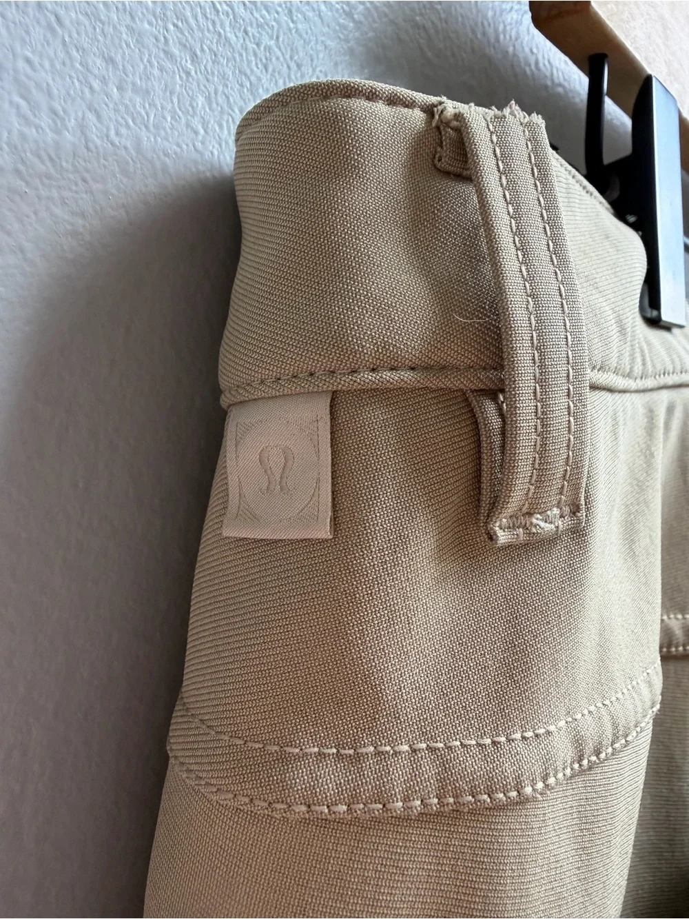 Lululemon ABC Pant Classic Tofino Sand Khaki Chinos Size 34